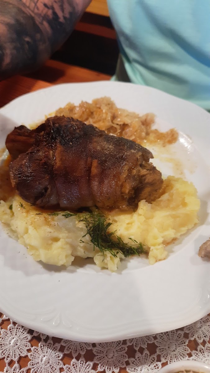 Modrzewiowa Chata. Restauracja-7